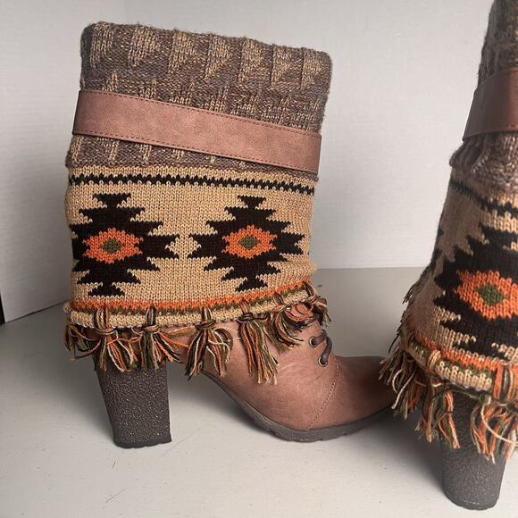 Muk Luks Knit Sweater Boots Aztec Western Fringe Pull On Heeled Women's Size 8 - Picture 9 of 14